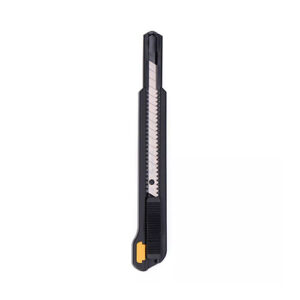 Cúter con Cuchilla de 9mm